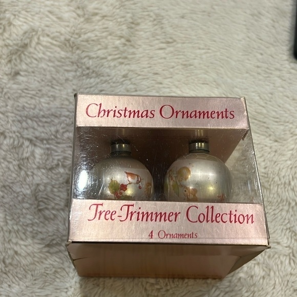 4 Vintage 1975 Hallmark ornaments Little Miracles by Ruth Morehead - Picture 3 of 11